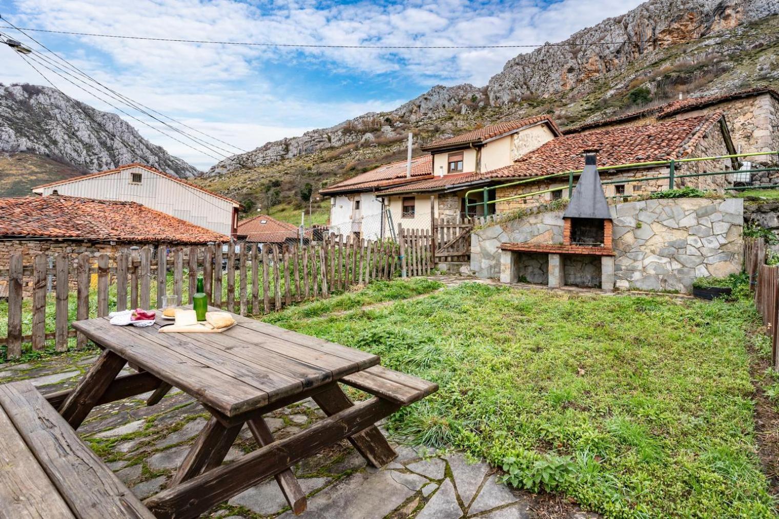 Montegrande Entorno Magico Rodeado De Montanas Apartment La Plaza Exterior photo